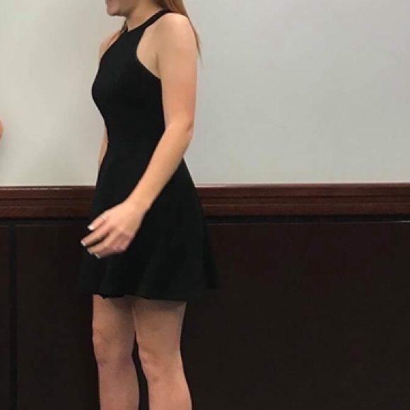 ⭐️Windsor Open back dress⭐️ - Picture 4 of 8